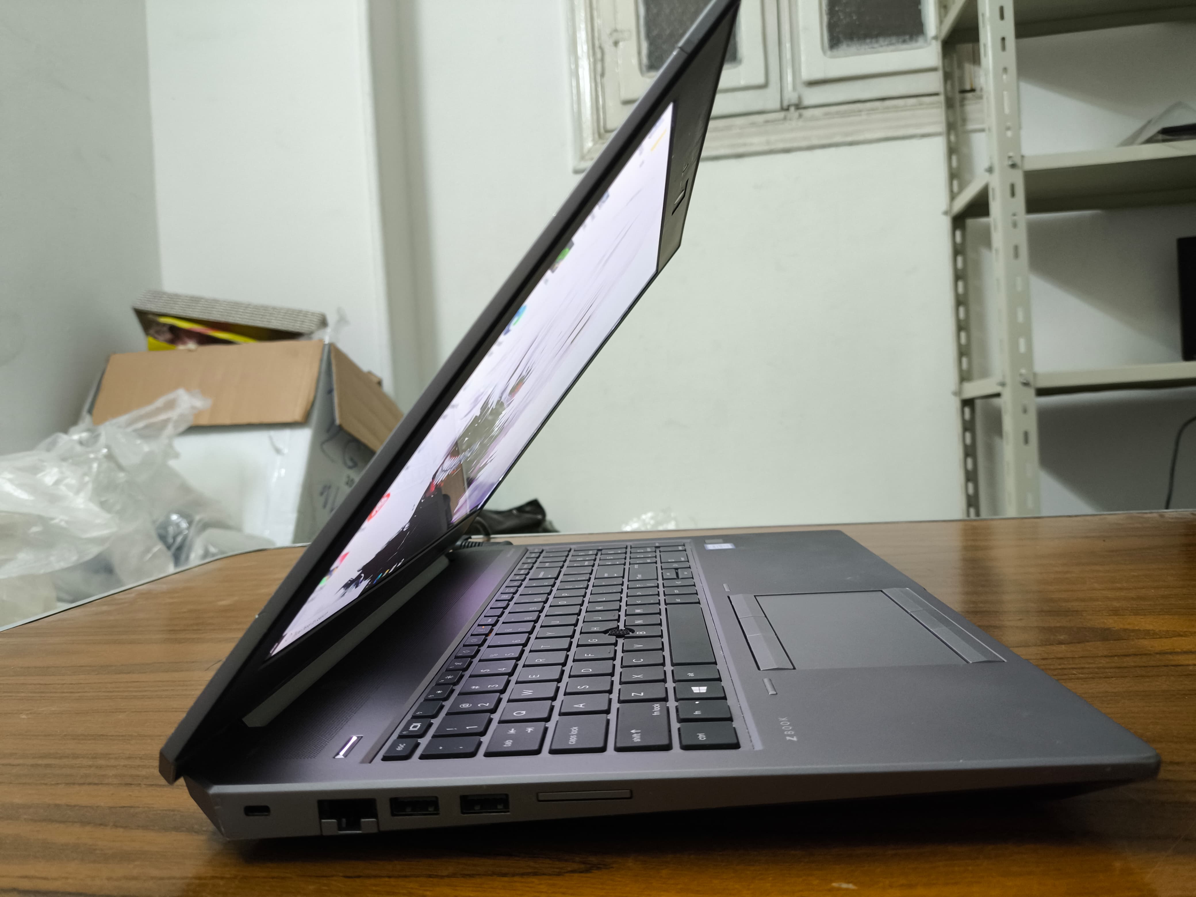 HP ZBook G5 – Core i7-8850H –RAM 16G – SSD 512 M2 – Nividia P2000 – for pes 22 – fifa 22 – for all adobe programs v