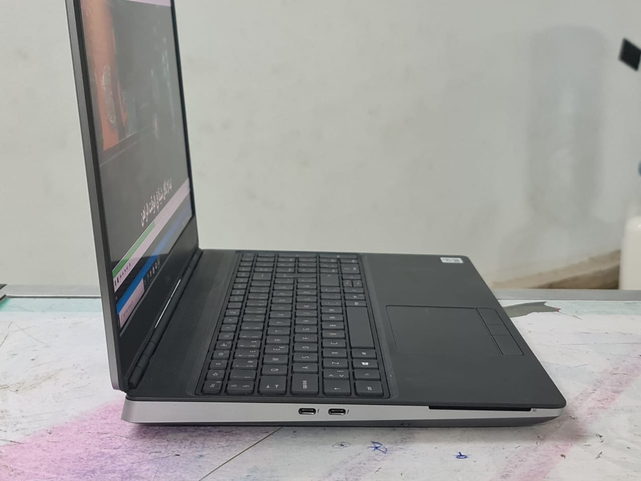 Dell Precision 7550, 15.6 inch FHD Laptop – Intel Core i7-10875H, 32GB DDR4 RAM, 512GB SSD, NVIDIA RTX 5000 16GB - 4