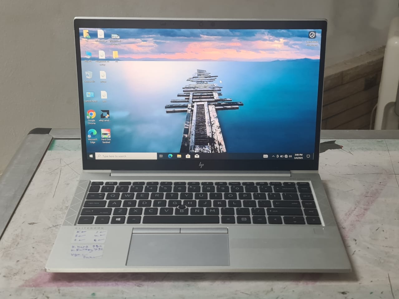 HP EliteBook 845 G7 14″ – AMD Ryzen 5 PRO 4650U Octa-core (8 Core) 1.70 GHz – 16 GB RAM – 256 GB SSD - 2