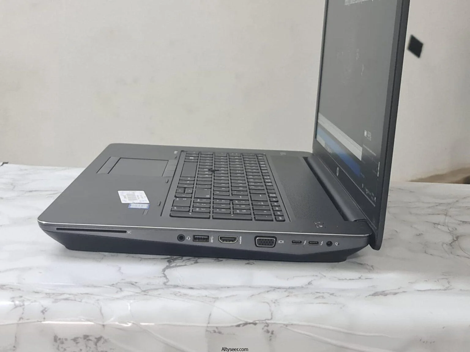 HP ZBOOK 15 G4 – i7 7820HQ-hdd 512 ssd – 16 ddr4- NVIDIA M1200