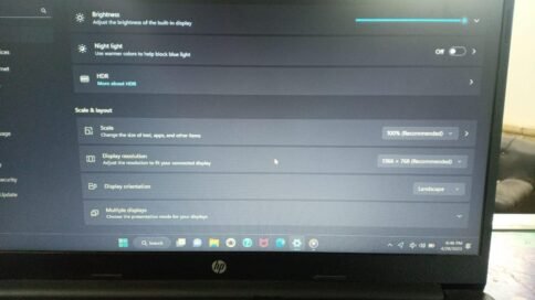 ⁦HP اتش بي بافليون 15s-15s-eq1001ne - معالجAMD Ryzen 3-3250U dual - رامات 4 جيجا بايت - هارد 256 جيجا بايت SSD - جرافيك AMD Radeon Integrated Graphics - شاشة 15.6 بوصة HD - ويندوز11 - اسود⁩ - الصورة ⁦5⁩