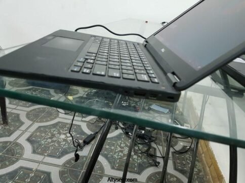 ⁦ديل لاتيتيود E7250 الترابوك - انتل كور i7، بهارد 256 جيجا اس اس دي ، ورام 8 جيجا وشاشة 12.5 بوصة⁩ - الصورة ⁦3⁩