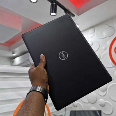 ⁦Dell Latitude 5480 Intel Core I7-6600U 8GB Ram 256GB SSD NVIDIA GeForce 930MX 2GB 14″ Inch HD⁩ - الصورة ⁦2⁩