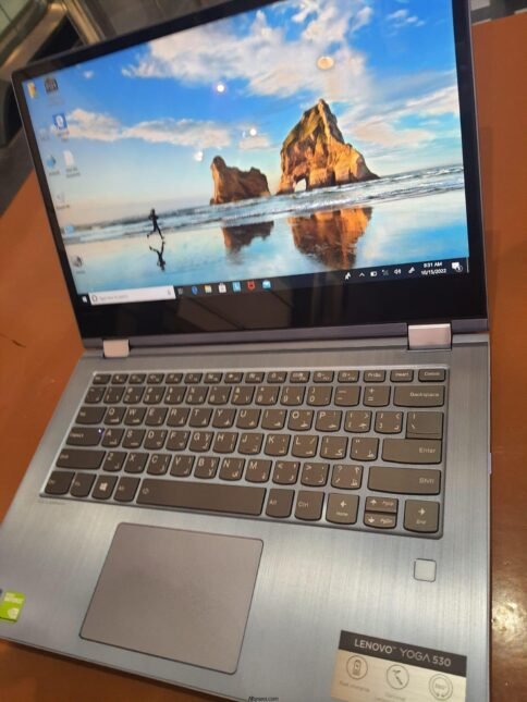 ⁦Lenovo yoga 530  Processor core i5 Gen 8250 Ram 8 giga DDR4  Hard 256 m2  Screen 14.0 insh⁩ - الصورة ⁦5⁩