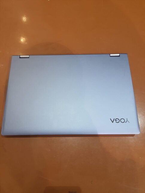 ⁦Lenovo yoga 530  Processor core i5 Gen 8250 Ram 8 giga DDR4  Hard 256 m2  Screen 14.0 insh⁩ - الصورة ⁦2⁩