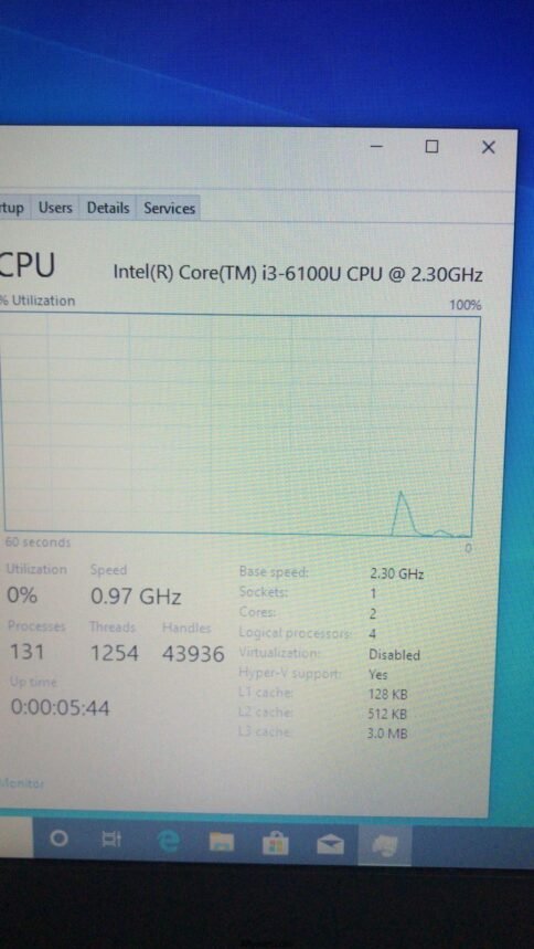 ⁦Lenovo Core i3 6th gen IdeaPad 110 - 80UD processor : i3-6100u 2.30 GHZ - 1t hdd - ram 4g⁩ - الصورة ⁦8⁩